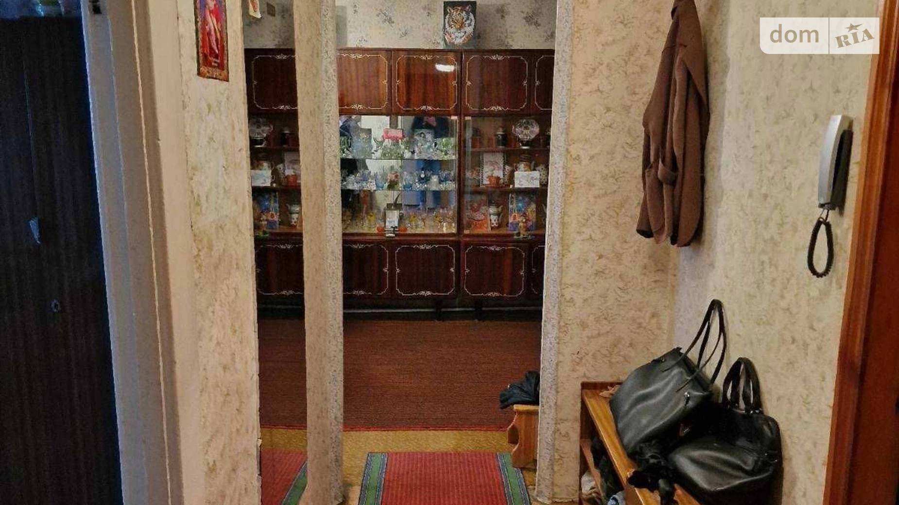Продается 3-комнатная квартира 60 кв. м в Днепре, ул. Старочумацкая(Байкальская)