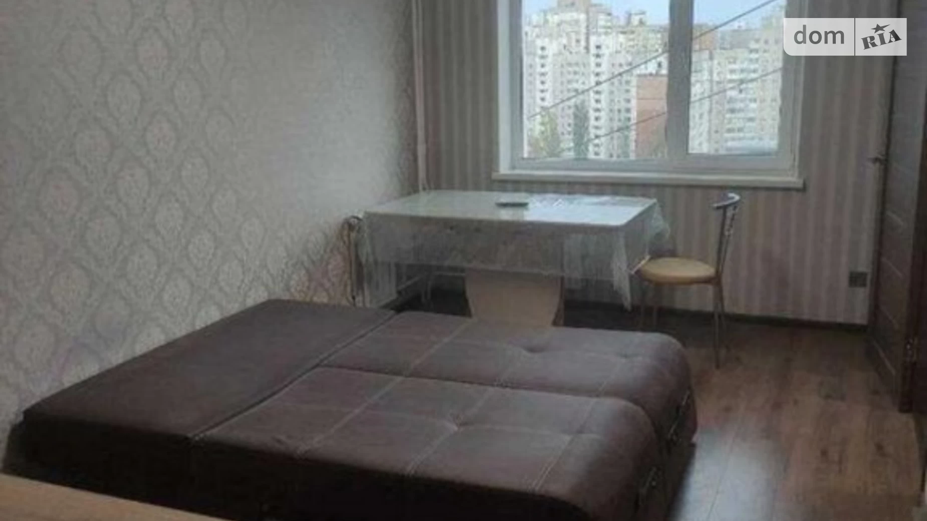 Продается 3-комнатная квартира 69 кв. м в Киеве, просп. Академика Глушкова, 26