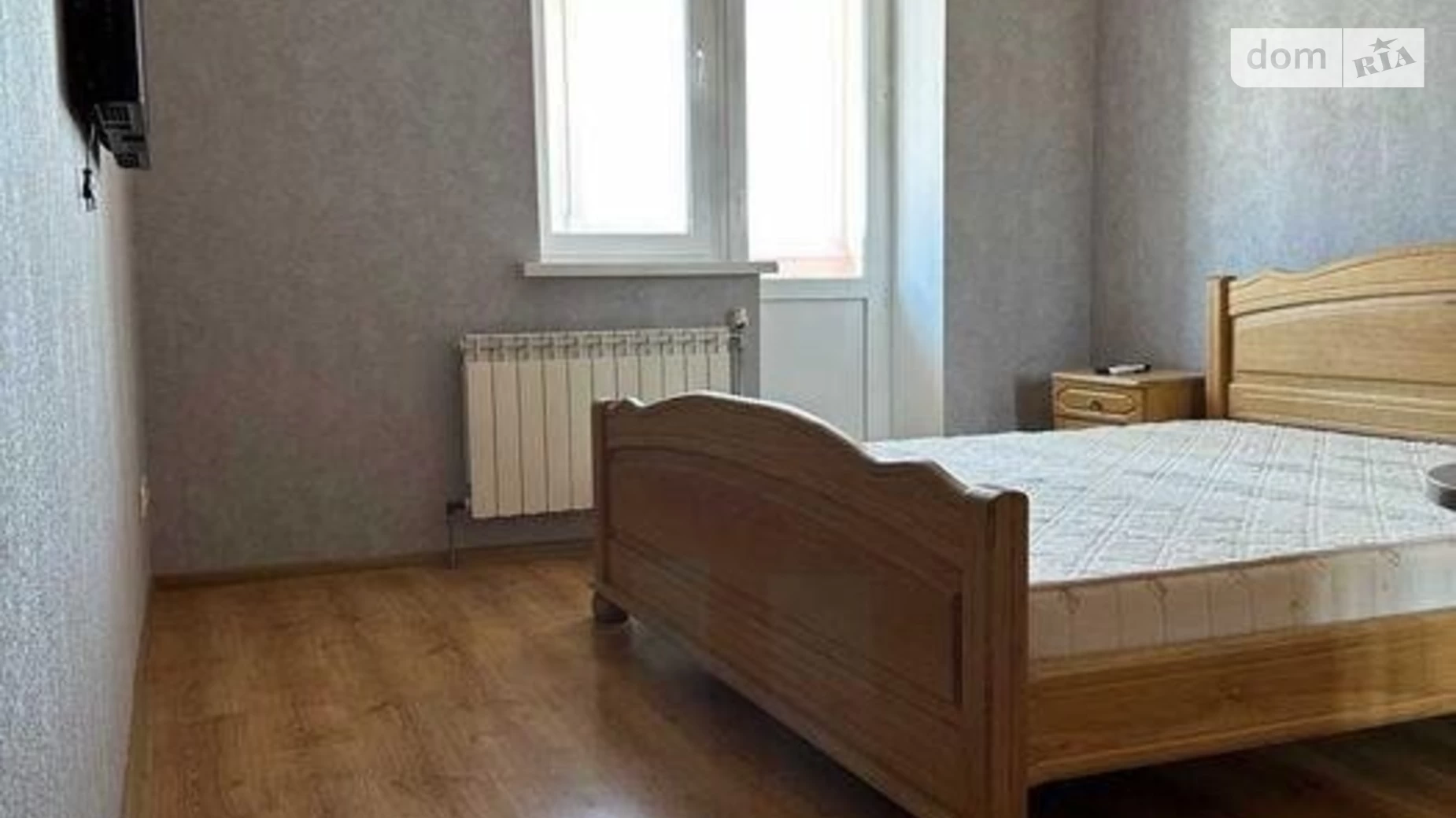 Продается 2-комнатная квартира 78.6 кв. м в Киеве, ул. Юрия Литвинского(Российская), 45Б