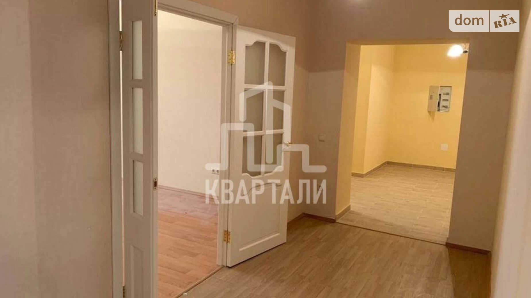 Продается 3-комнатная квартира 95 кв. м в Киеве, ул. Волынская, 10