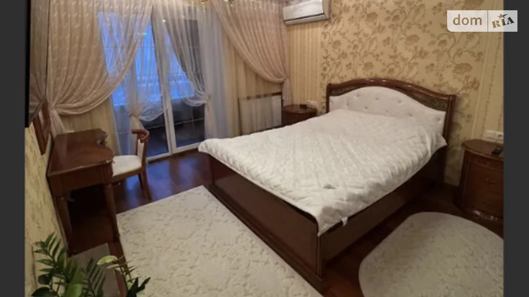Продается 3-комнатная квартира 99 кв. м в Хмельницком, ул. Зализняка Максима