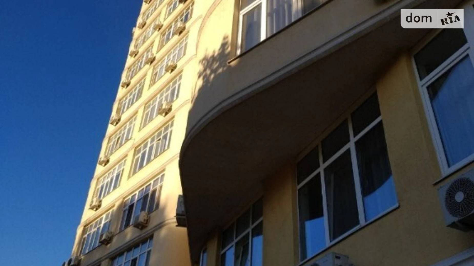 Продается 1-комнатная квартира 71.5 кв. м в Одессе, пер. Удельный