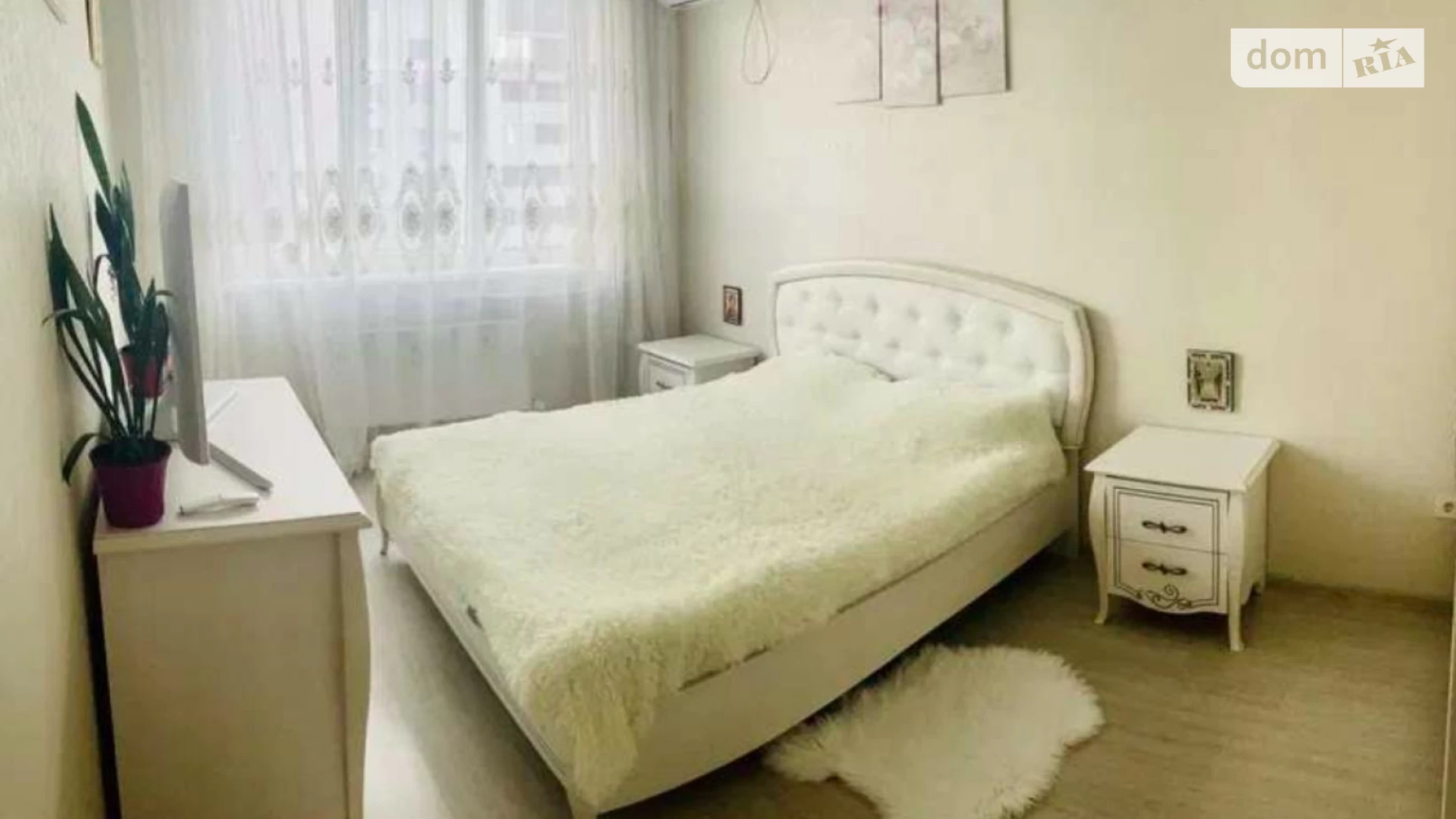 Продается 2-комнатная квартира 72 кв. м в Одессе, ул. Академика Воробьёва