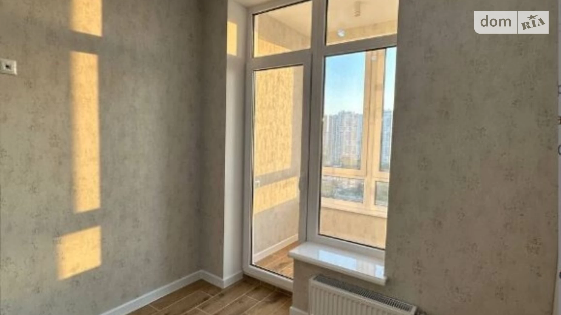 Продается 1-комнатная квартира 45 кв. м в Одессе, ул. Толбухина, 135