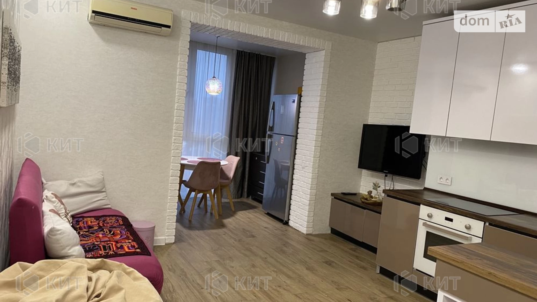 Продается 2-комнатная квартира 74 кв. м в Харькове, ул. Молочная, 34