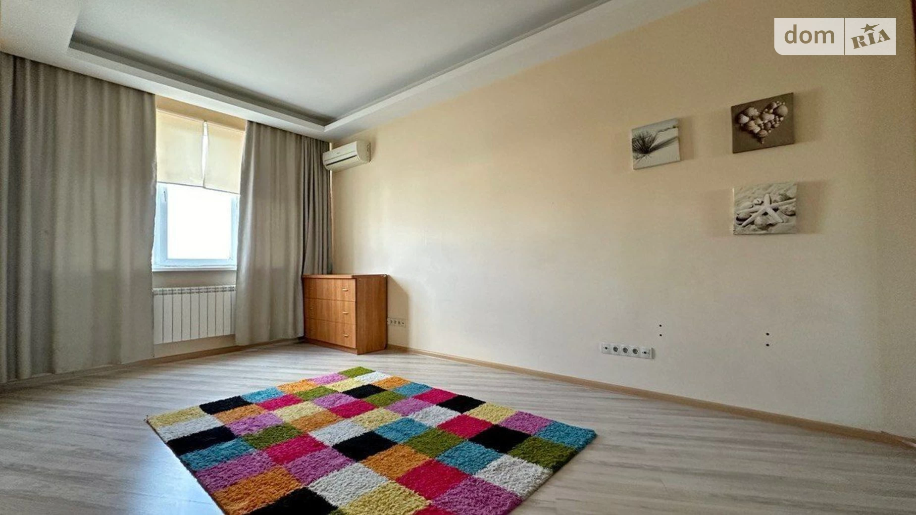 Продается 3-комнатная квартира 142.5 кв. м в Киеве, ул. Саксаганского, 121