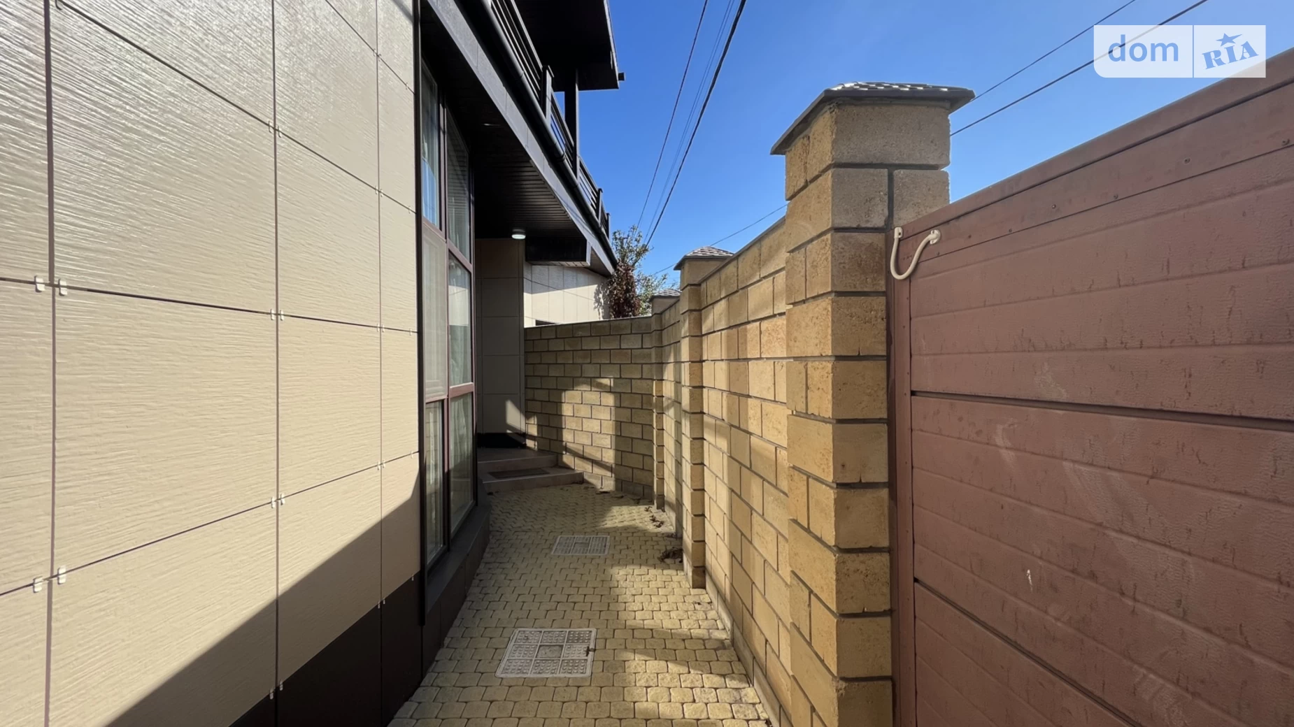 Продається будинок 2 поверховий 300 кв. м з гаражем, цена: 220000 $ - фото 3