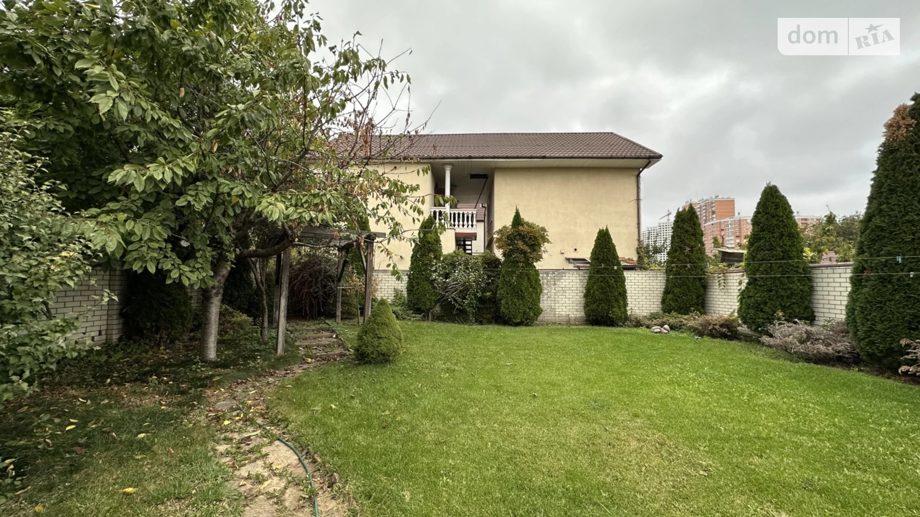 Продается дом на 2 этажа 240 кв. м с верандой, цена: 330000 $ - фото 3