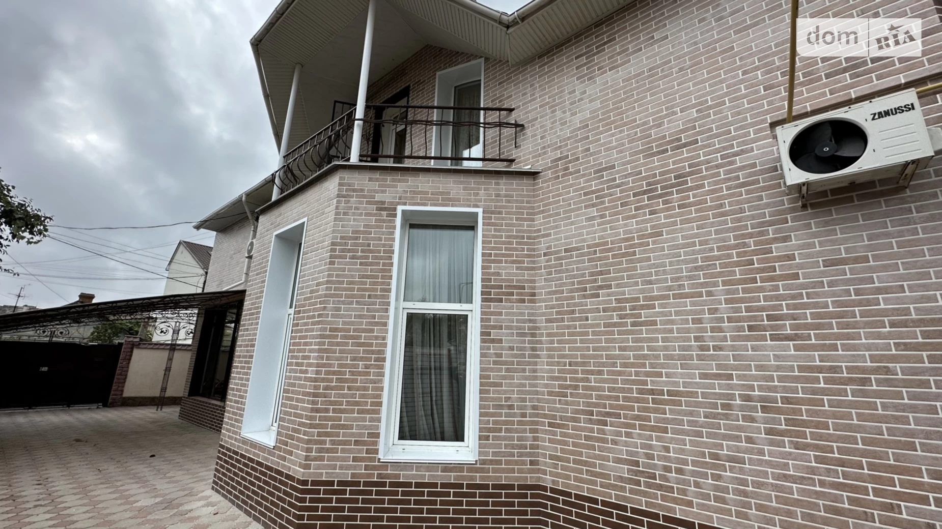 Продается дом на 2 этажа 240 кв. м с верандой, цена: 330000 $ - фото 5