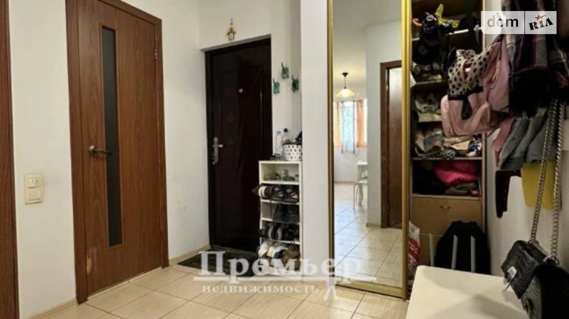 Продается 1-комнатная квартира 42 кв. м в Одессе, ул. Ильфа и Петрова