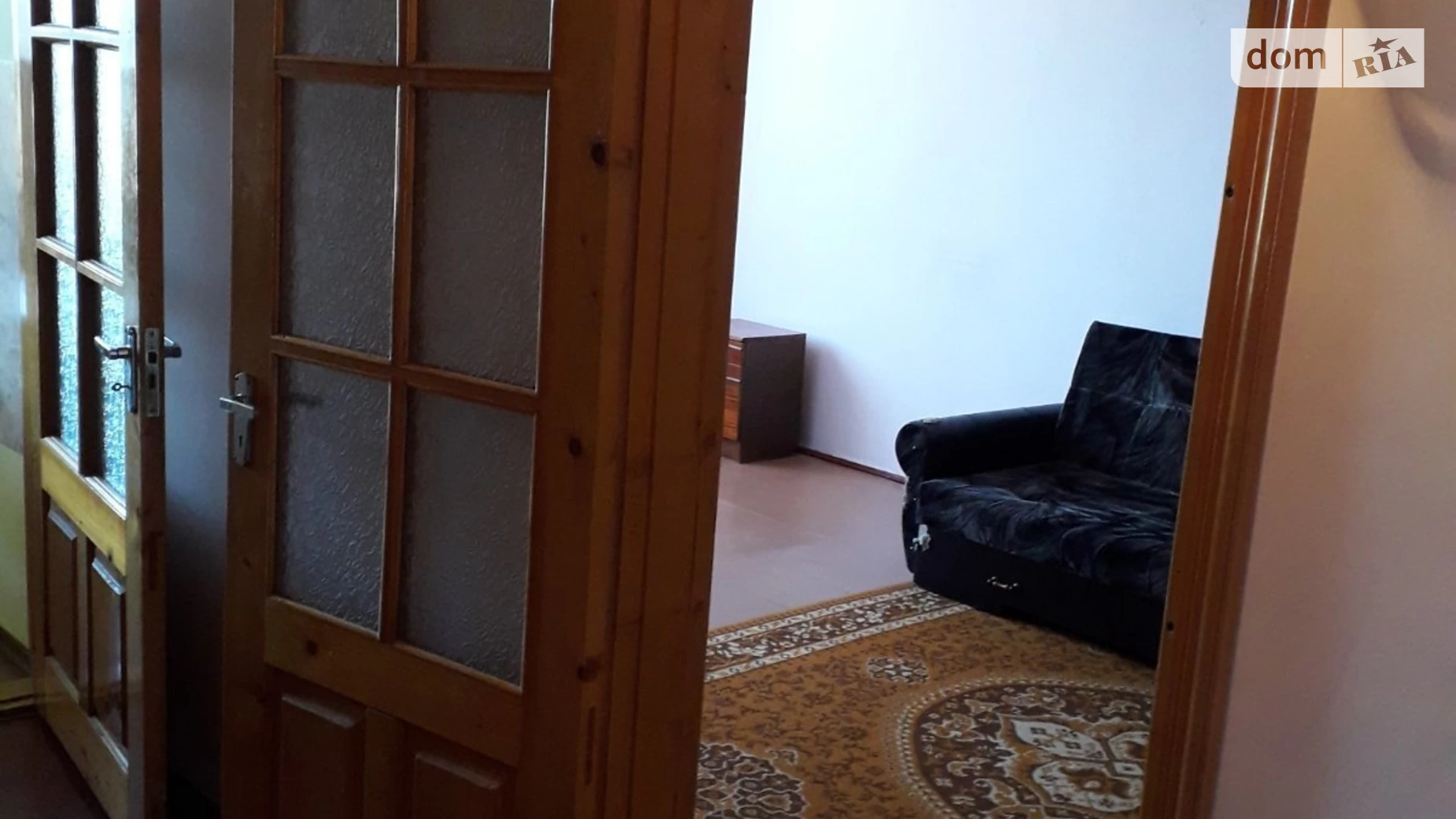 Продается 2-комнатная квартира 49 кв. м в Черновцах, ул. Героев Майдана