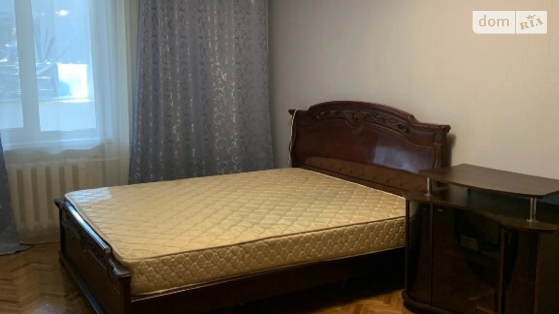 Продается 1-комнатная квартира 35 кв. м в Одессе, ул. Педагогическая