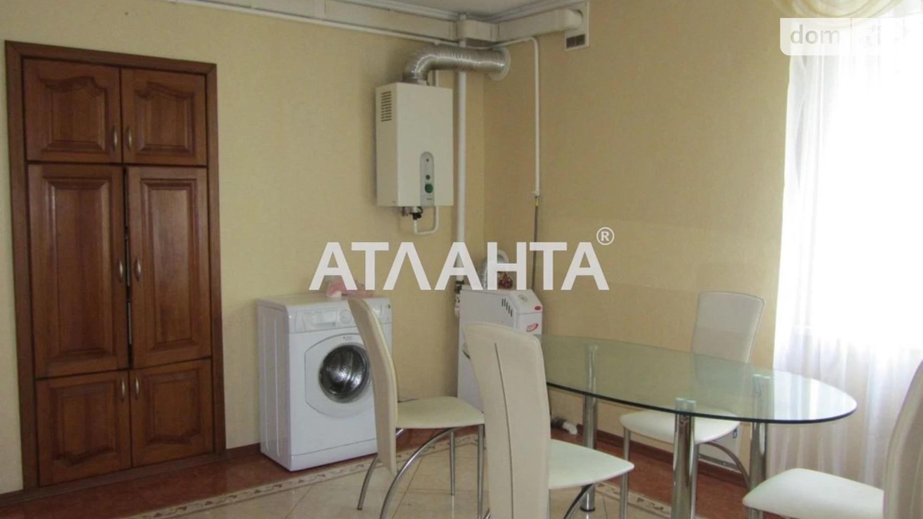 Продается 2-комнатная квартира 83 кв. м в Одессе, ул. Пушкинская