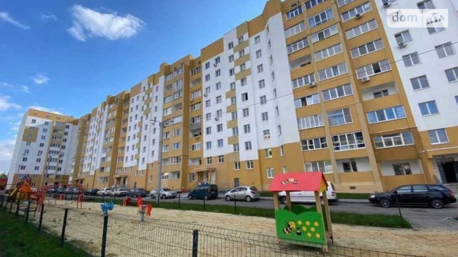 Продається 2-кімнатна квартира 70 кв. м у Харкові, просп. Льва Ландау, 52А