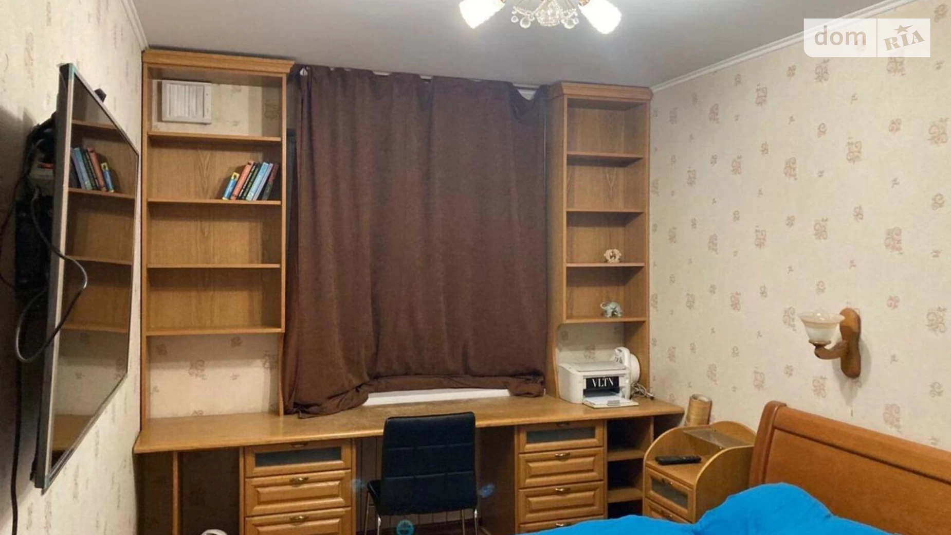 Продается 2-комнатная квартира 53 кв. м в Харькове, ул. Авиационная, 3