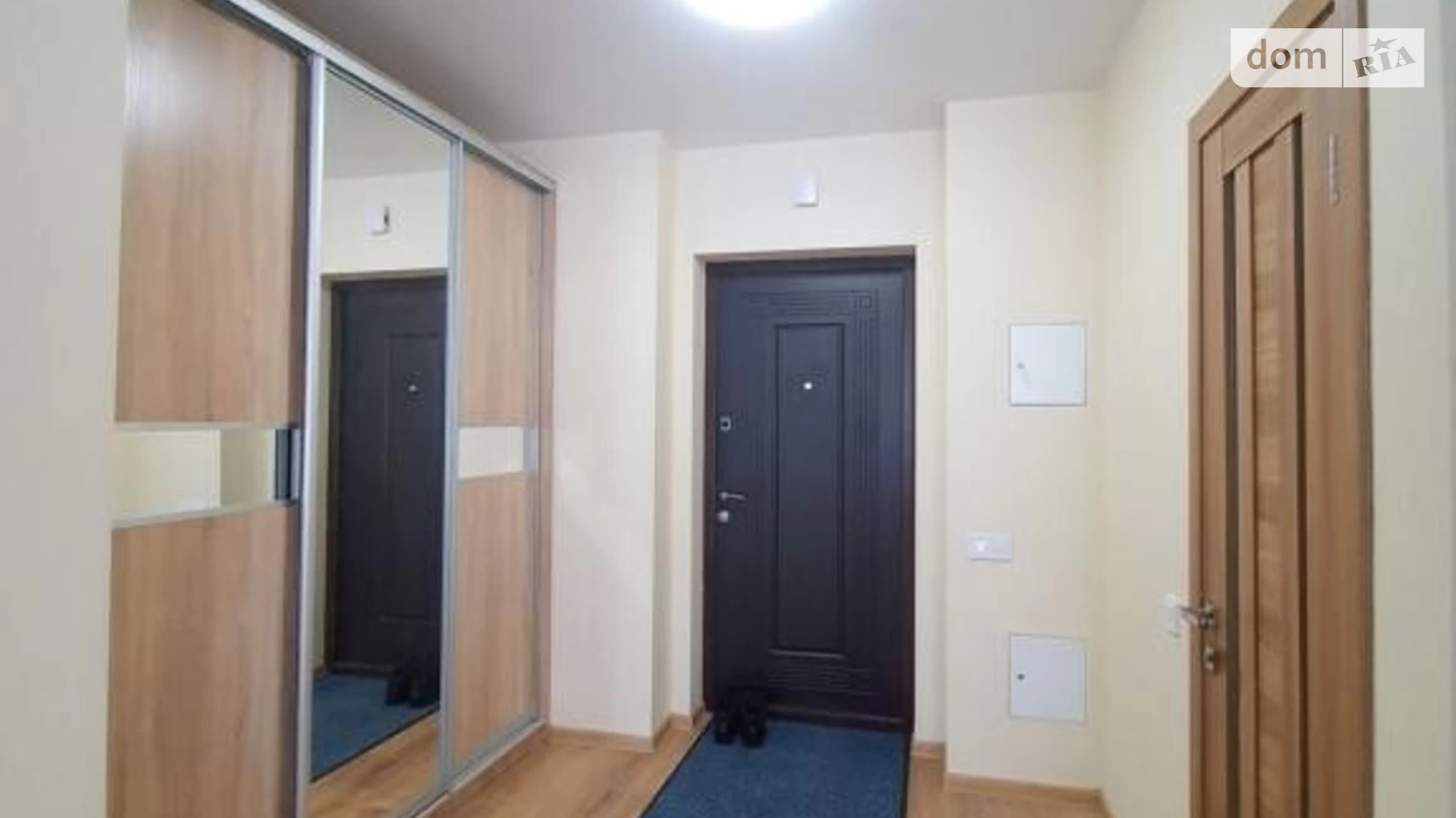Продается 1-комнатная квартира 40 кв. м в Киеве, просп. Правды, 43А
