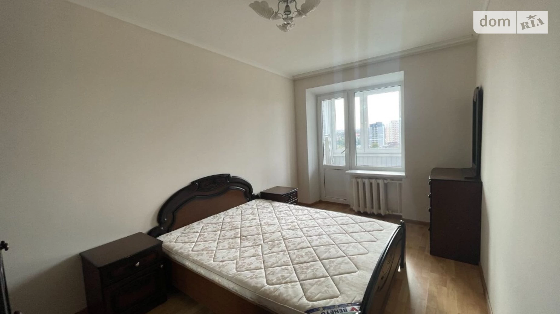 Продается 3-комнатная квартира 63 кв. м в Хмельницком