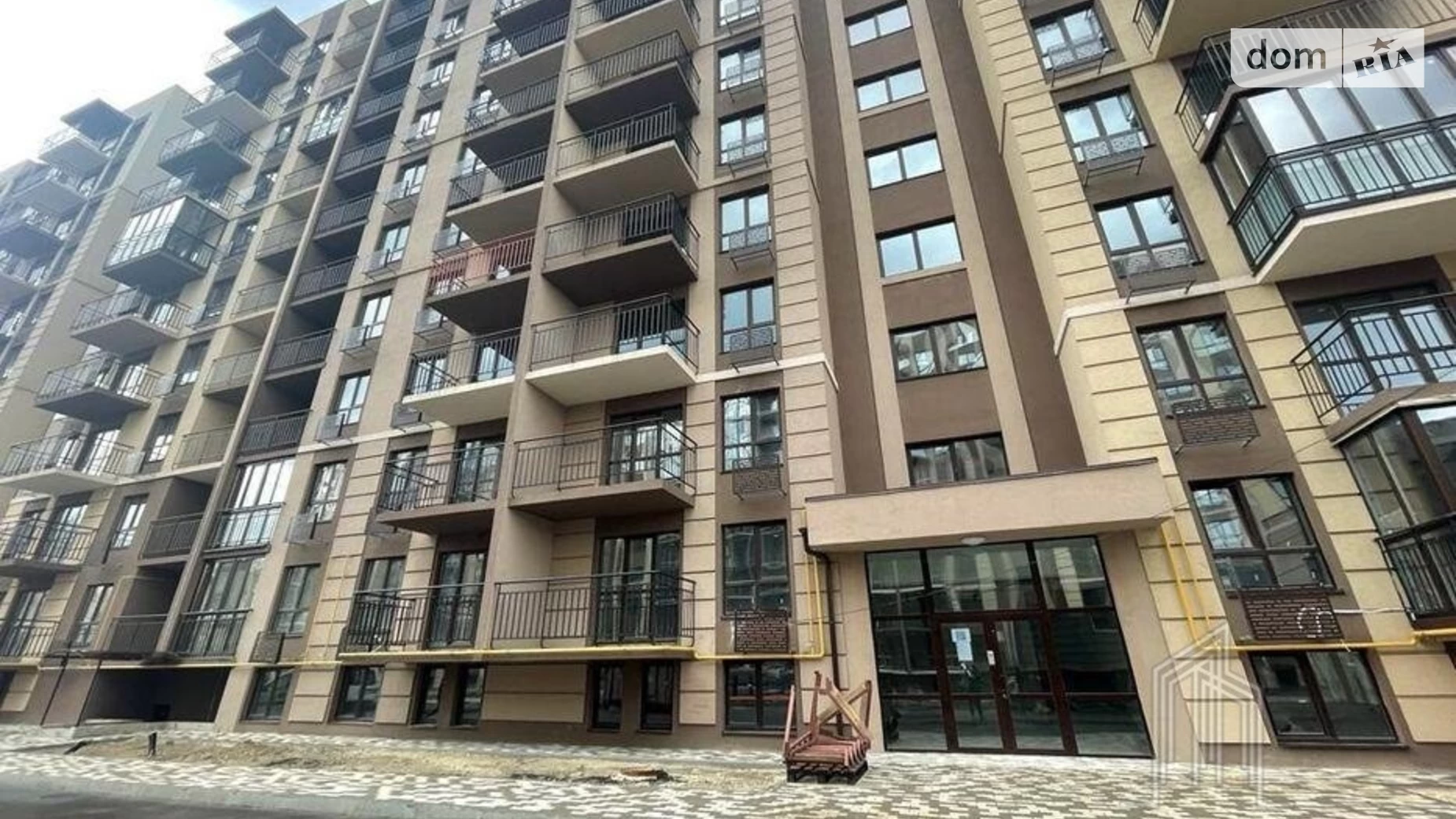 Продается 1-комнатная квартира 41 кв. м в Киеве, ул. Метрологическая, 107