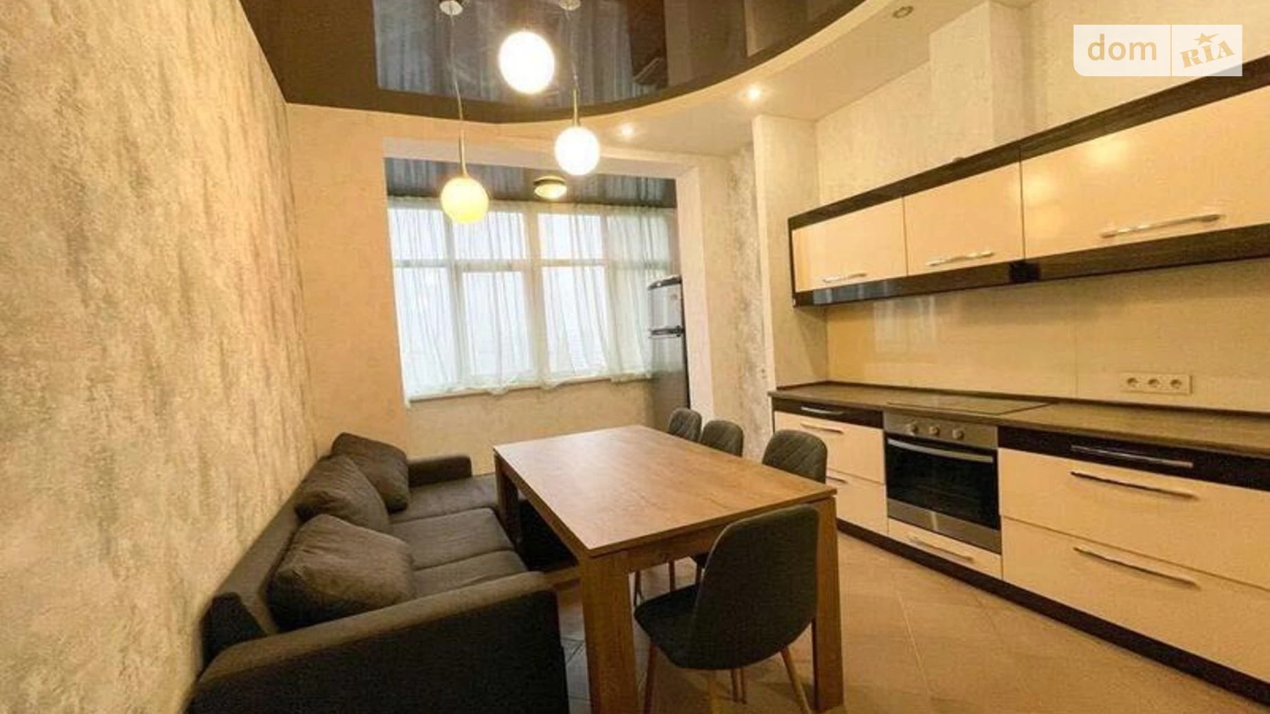 Продается 2-комнатная квартира 95 кв. м в Киеве, ул. Мокрая(Кудряшова), 16