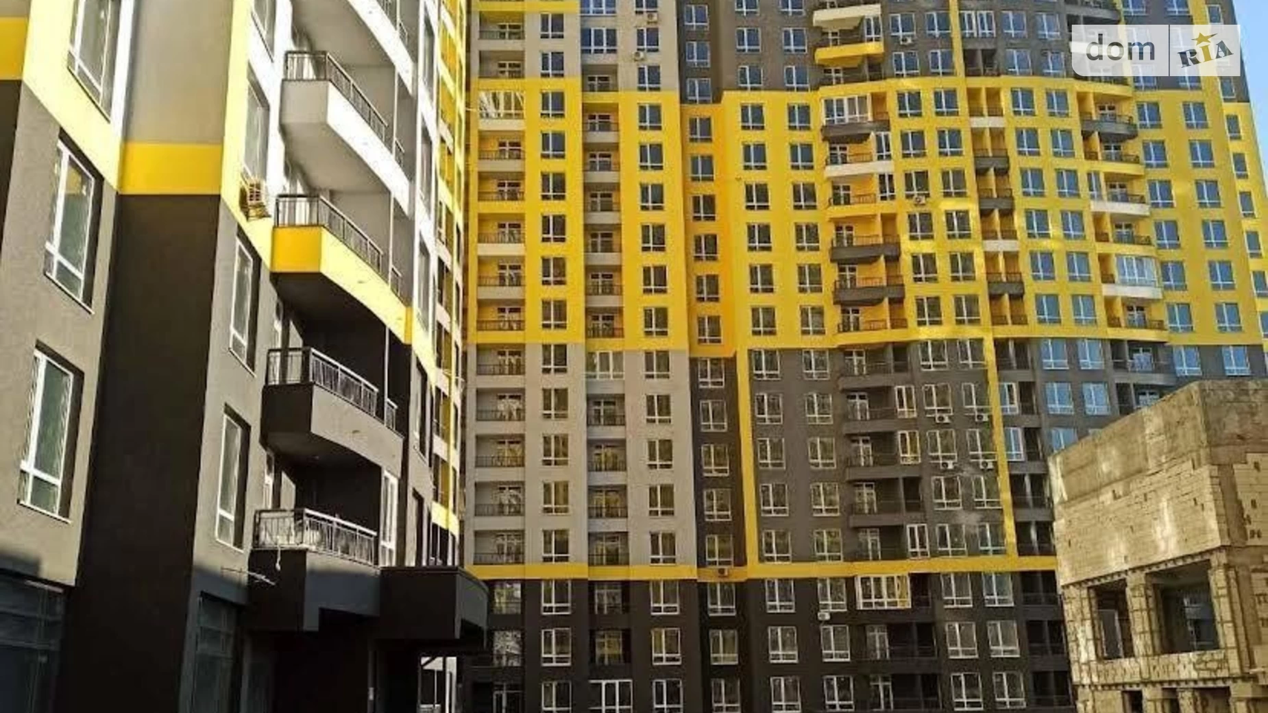 Продається 3-кімнатна квартира 80 кв. м у Києві, вул. Петра Радченка, 27