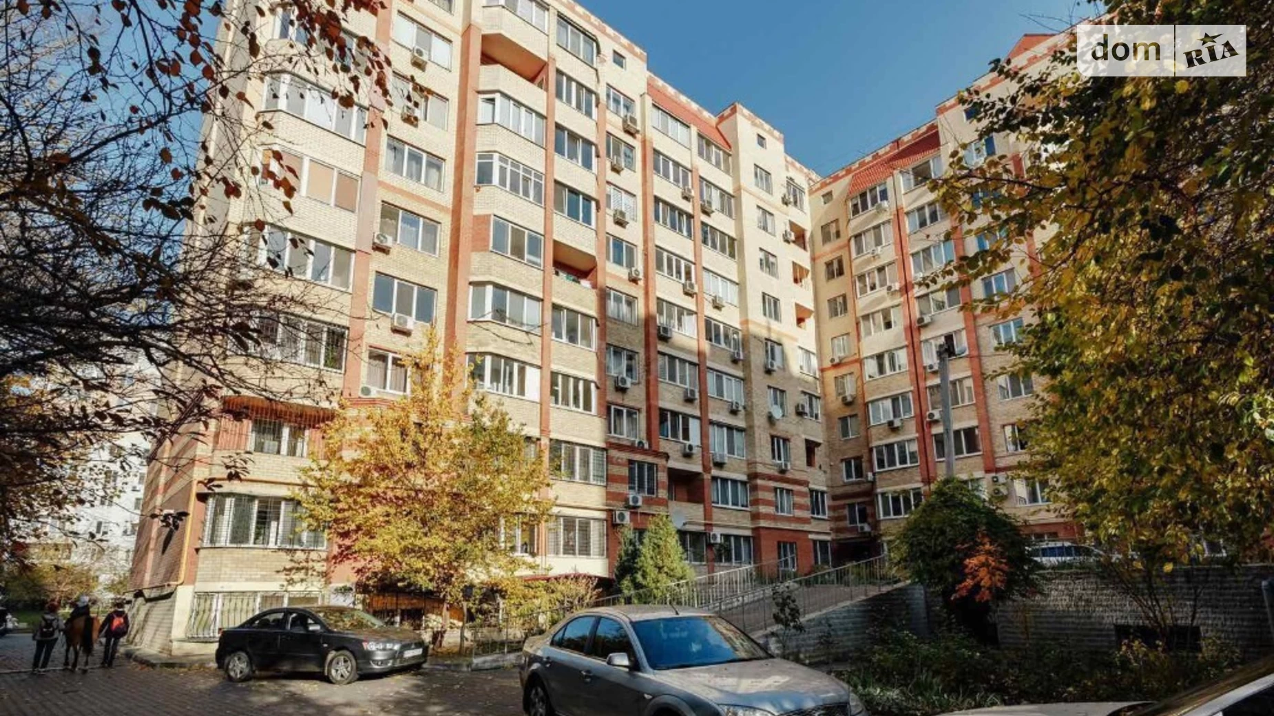 Продается 3-комнатная квартира 125 кв. м в Одессе, ул. Академика Заболотного