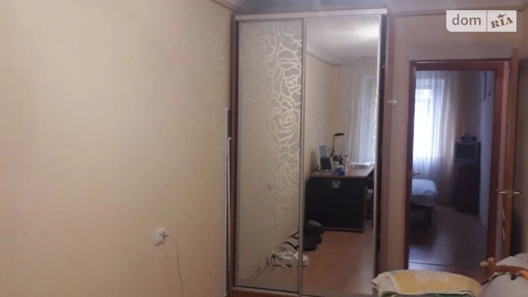 Продается 3-комнатная квартира 58 кв. м в Днепре, ул. Леонида Стромцова, 1Б
