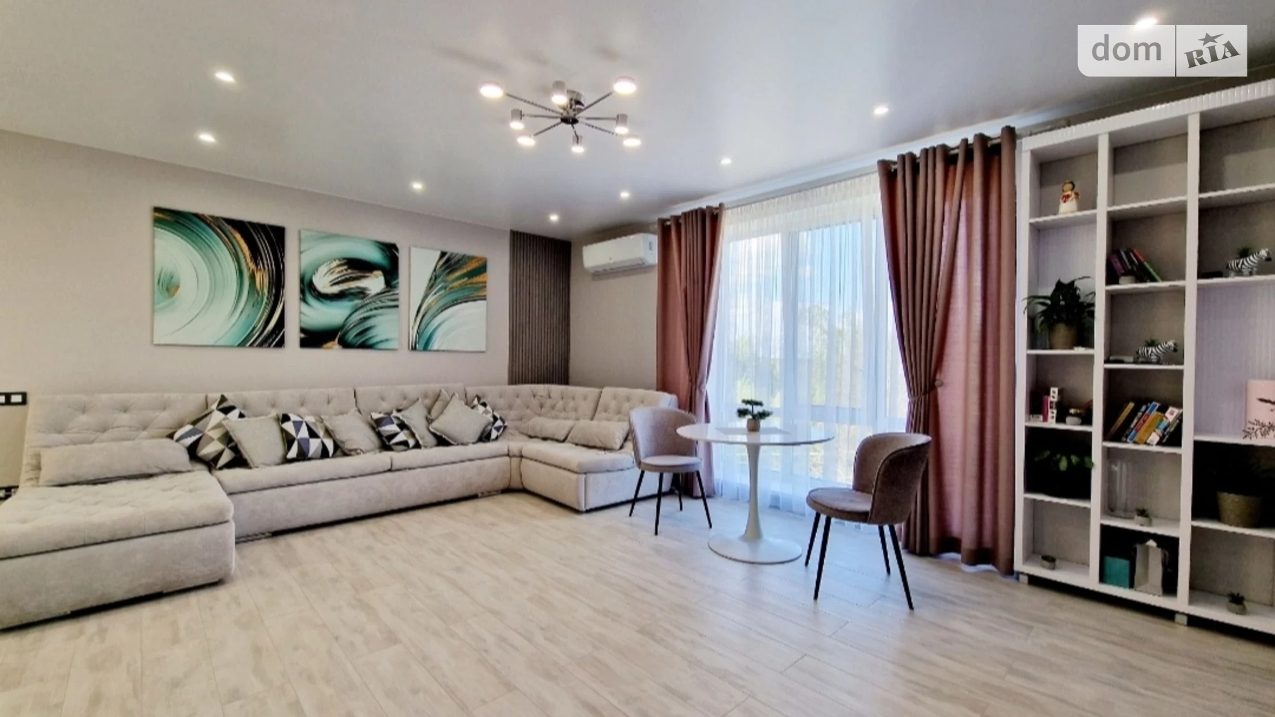 Продається 3-кімнатна квартира 117 кв. м у Житомирі, вул. Черняховського