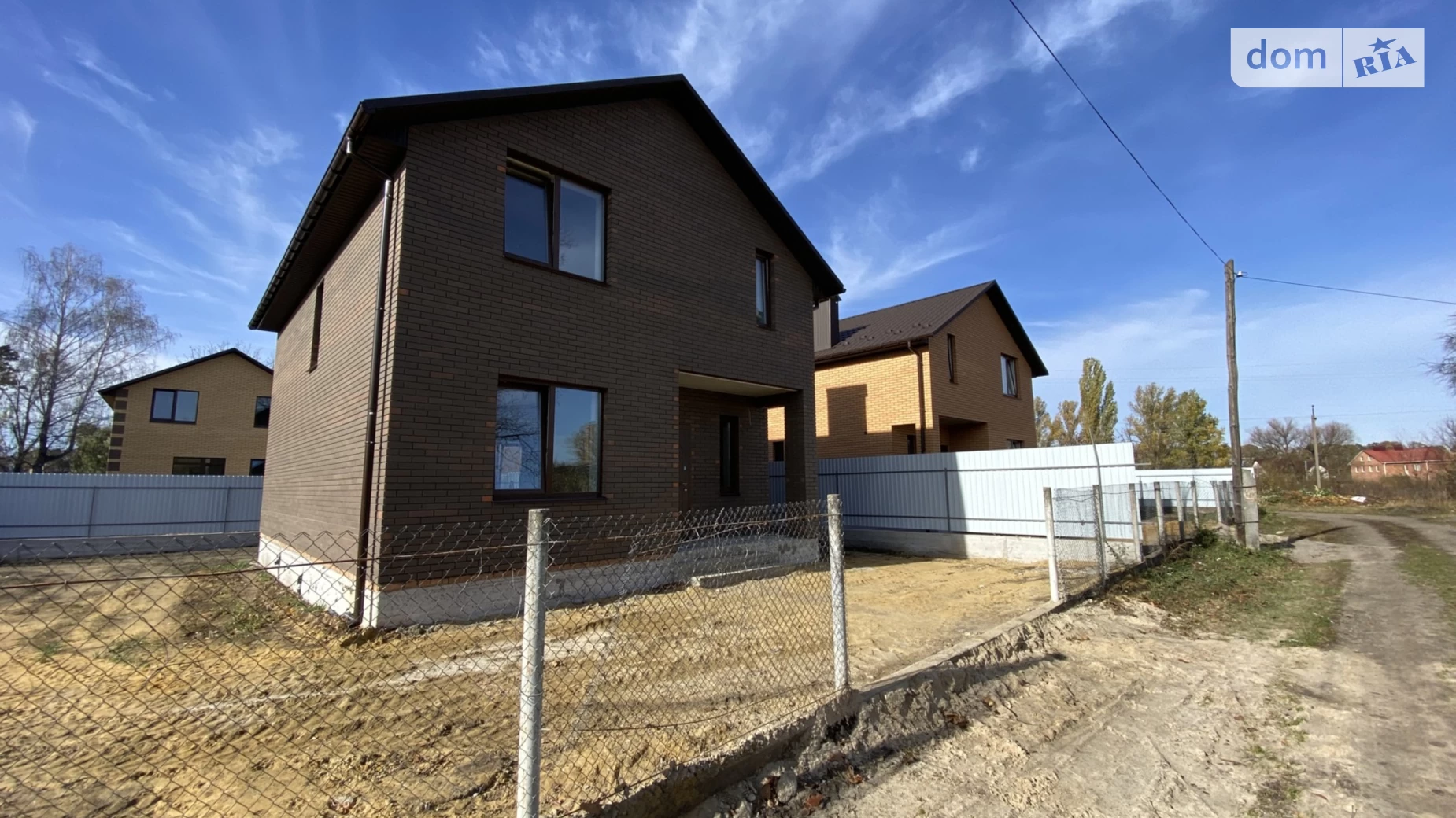 Продается дом на 2 этажа 126 кв. м с бассейном, цена: 92000 $ - фото 2