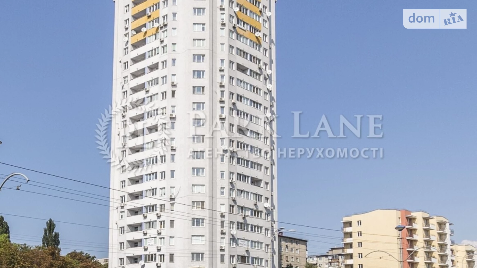 Продается 1-комнатная квартира 52 кв. м в Киеве, просп. Любомира Гузара, 26