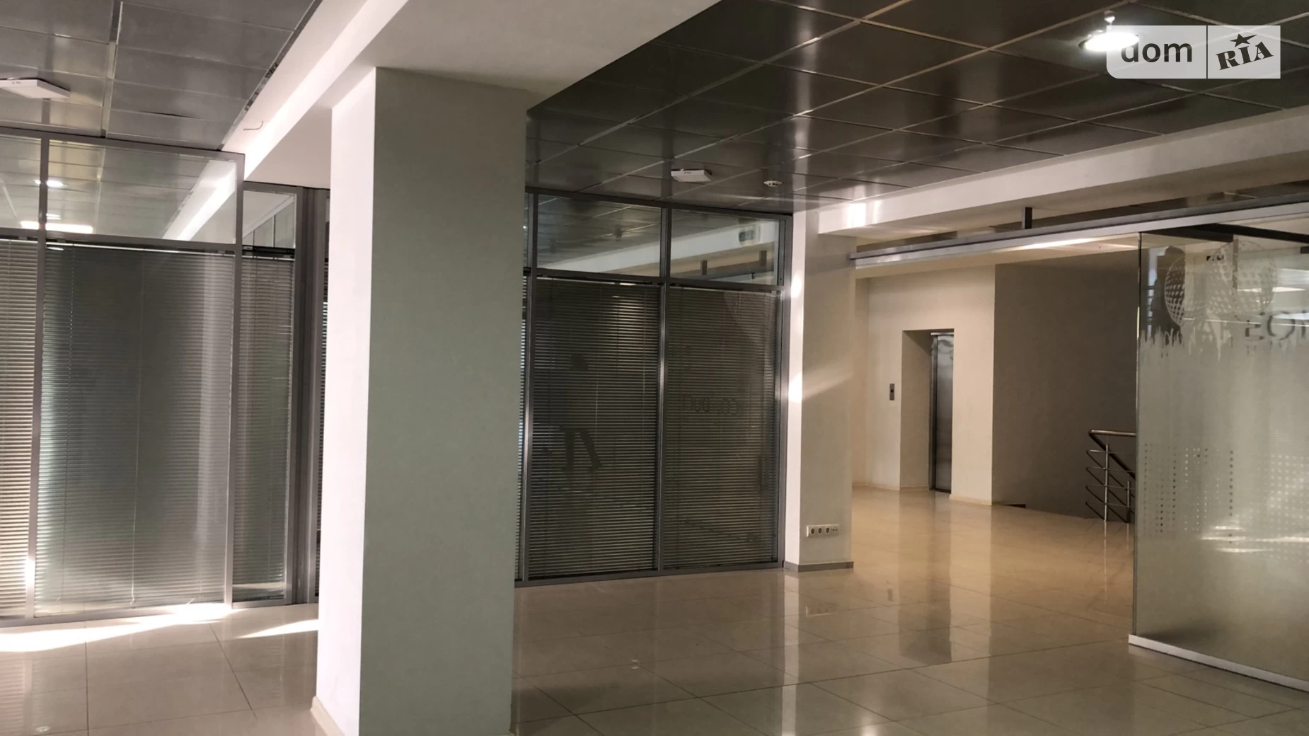 Сдается в аренду офис 2680 кв. м в бизнес-центре, цена: 32160 $ - фото 3