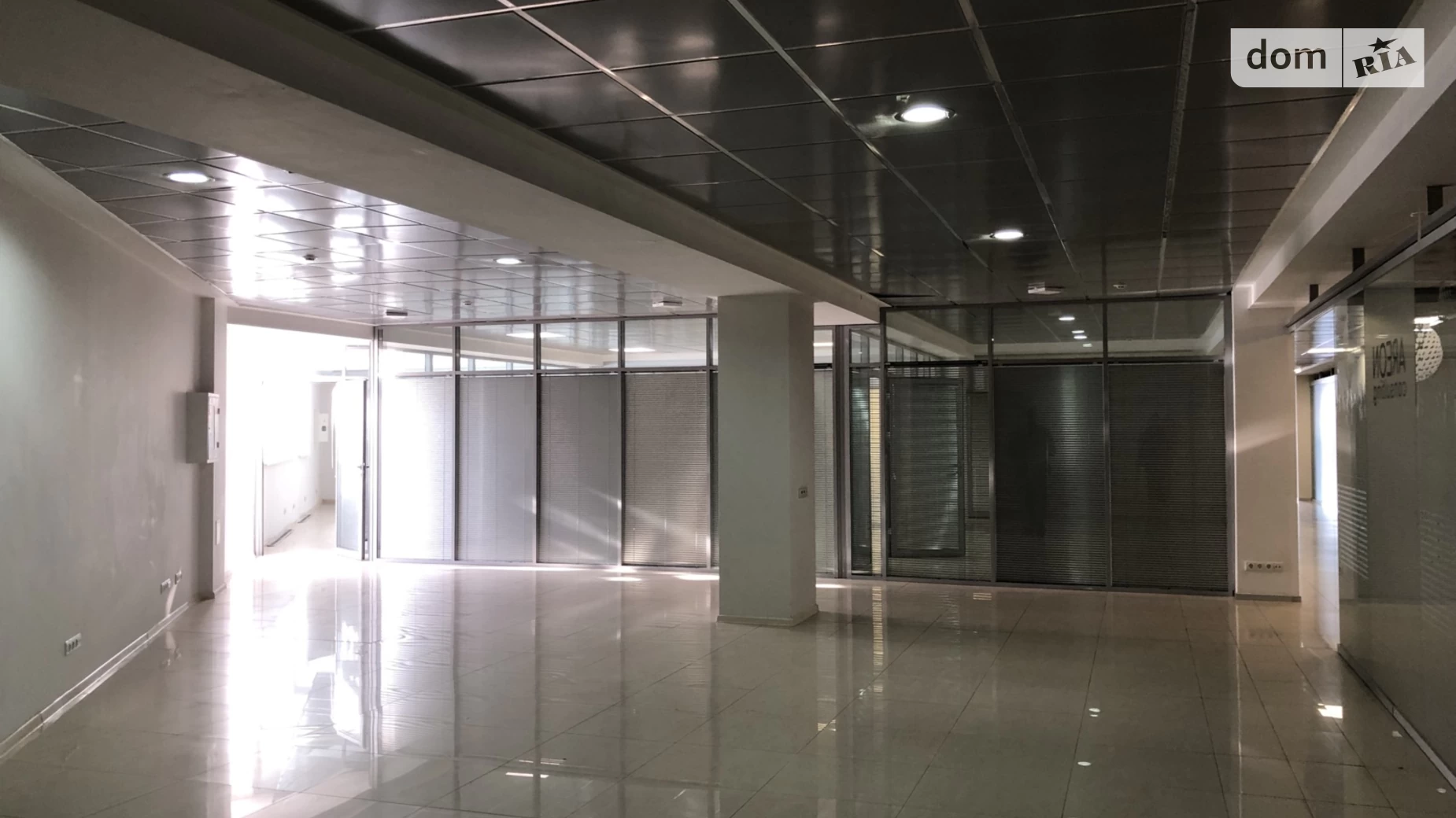 Сдается в аренду офис 2680 кв. м в бизнес-центре, цена: 32160 $ - фото 2
