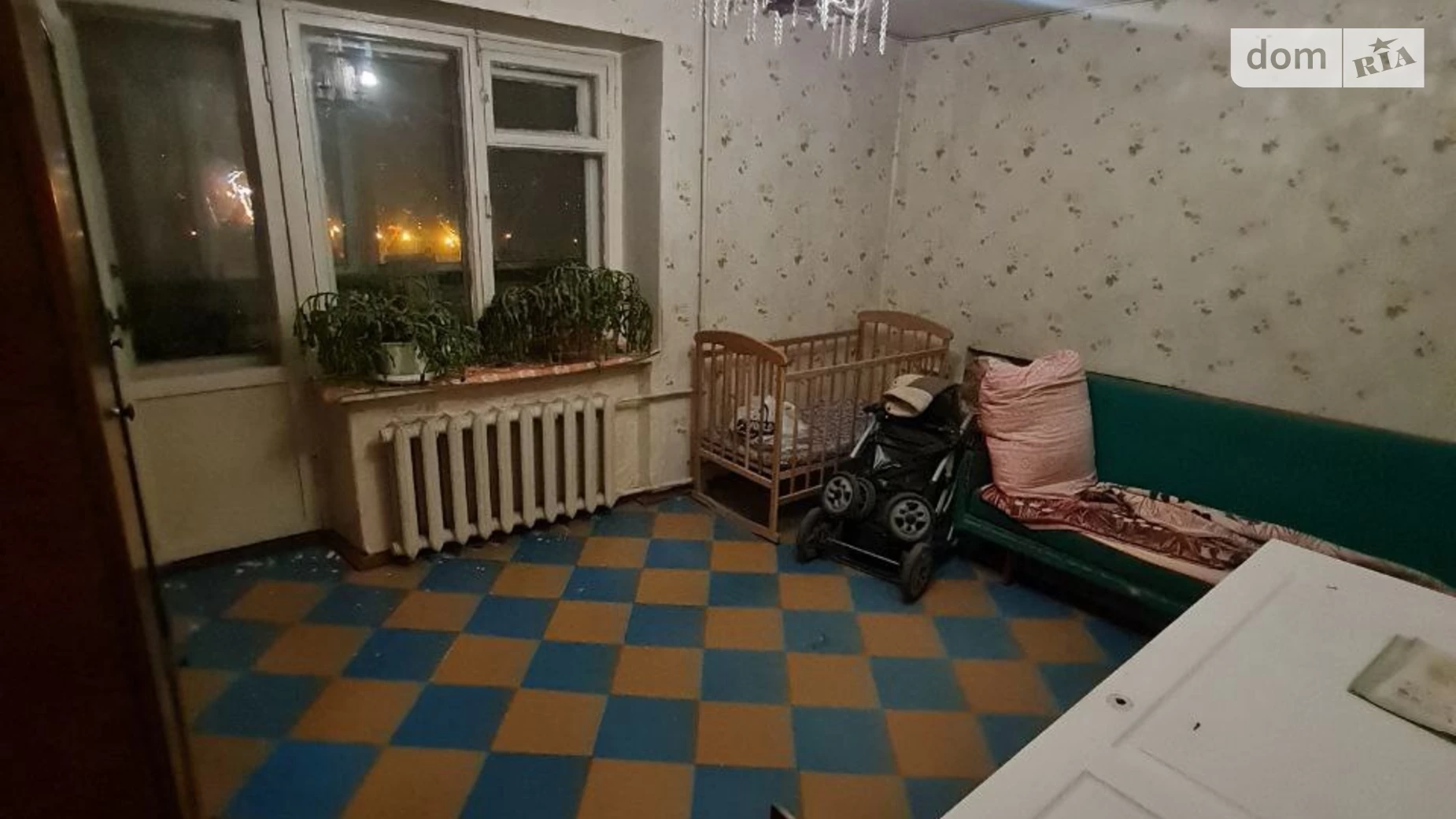 Продается 3-комнатная квартира 74 кв. м в Днепре, ул. Хмельницкого Богдана