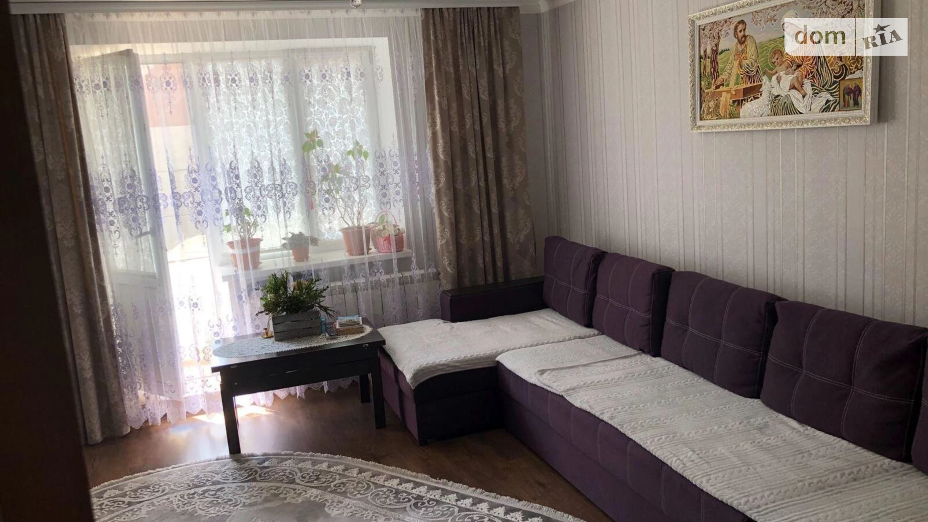 Продается 2-комнатная квартира 58 кв. м в Ужгороде, ул. Добрянского, 12