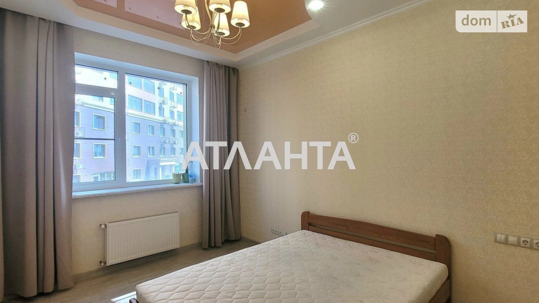 Продається 2-кімнатна квартира 67 кв. м у Крижанівка, вул. Академіка Сахарова, 3А