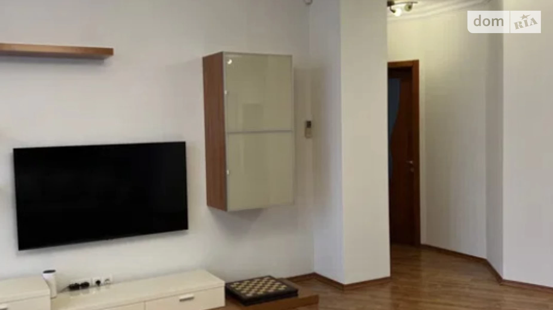 Продается 3-комнатная квартира 145 кв. м в Одессе, просп. Шевченко