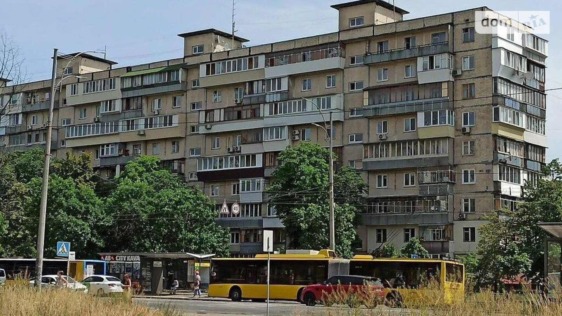 Продається 3-кімнатна квартира 60 кв. м у Києві, просп. Лісовий, 6