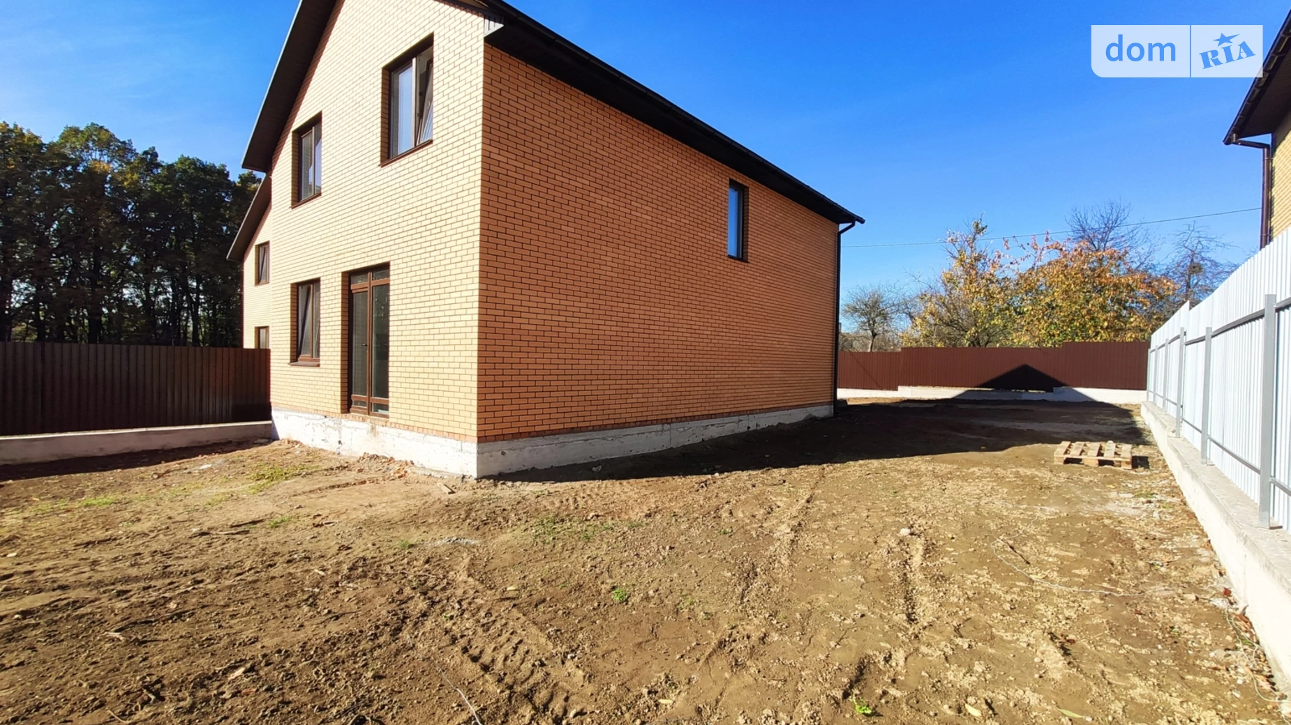 Продается дом на 2 этажа 125 кв. м с садом, цена: 87000 $ - фото 4
