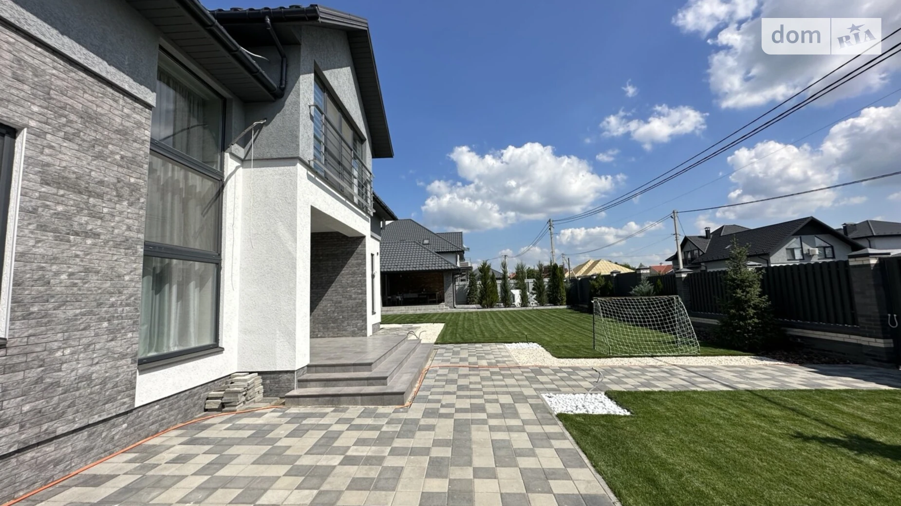 Продается дом на 2 этажа 337.5 кв. м с камином, цена: 450000 $ - фото 5