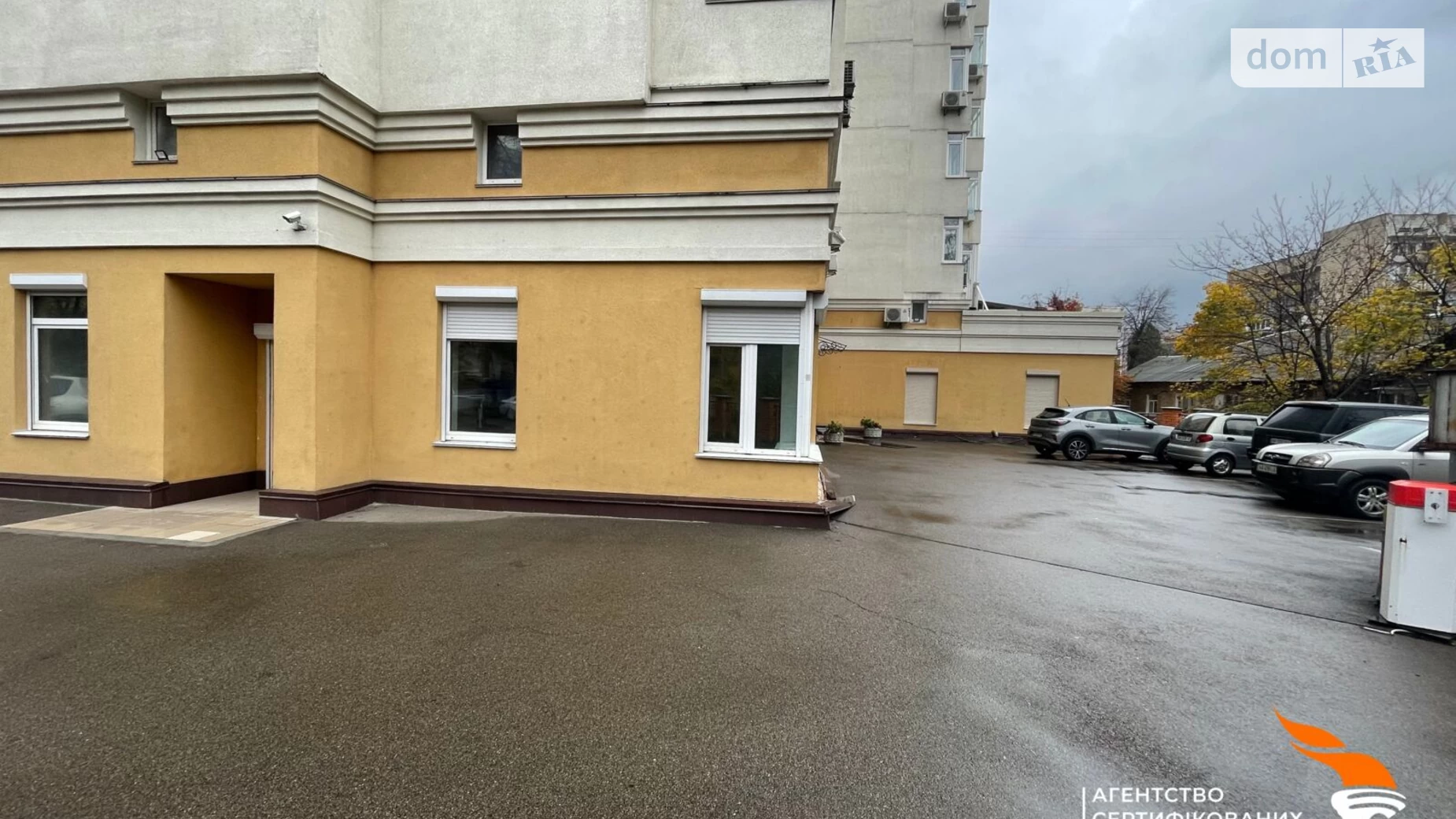 Продается офис 113.7 кв. м в бизнес-центре, цена: 140000 $ - фото 2