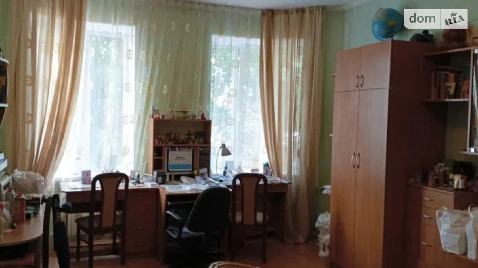 Продается 3-комнатная квартира 120 кв. м в Одессе, ул. Тополевая