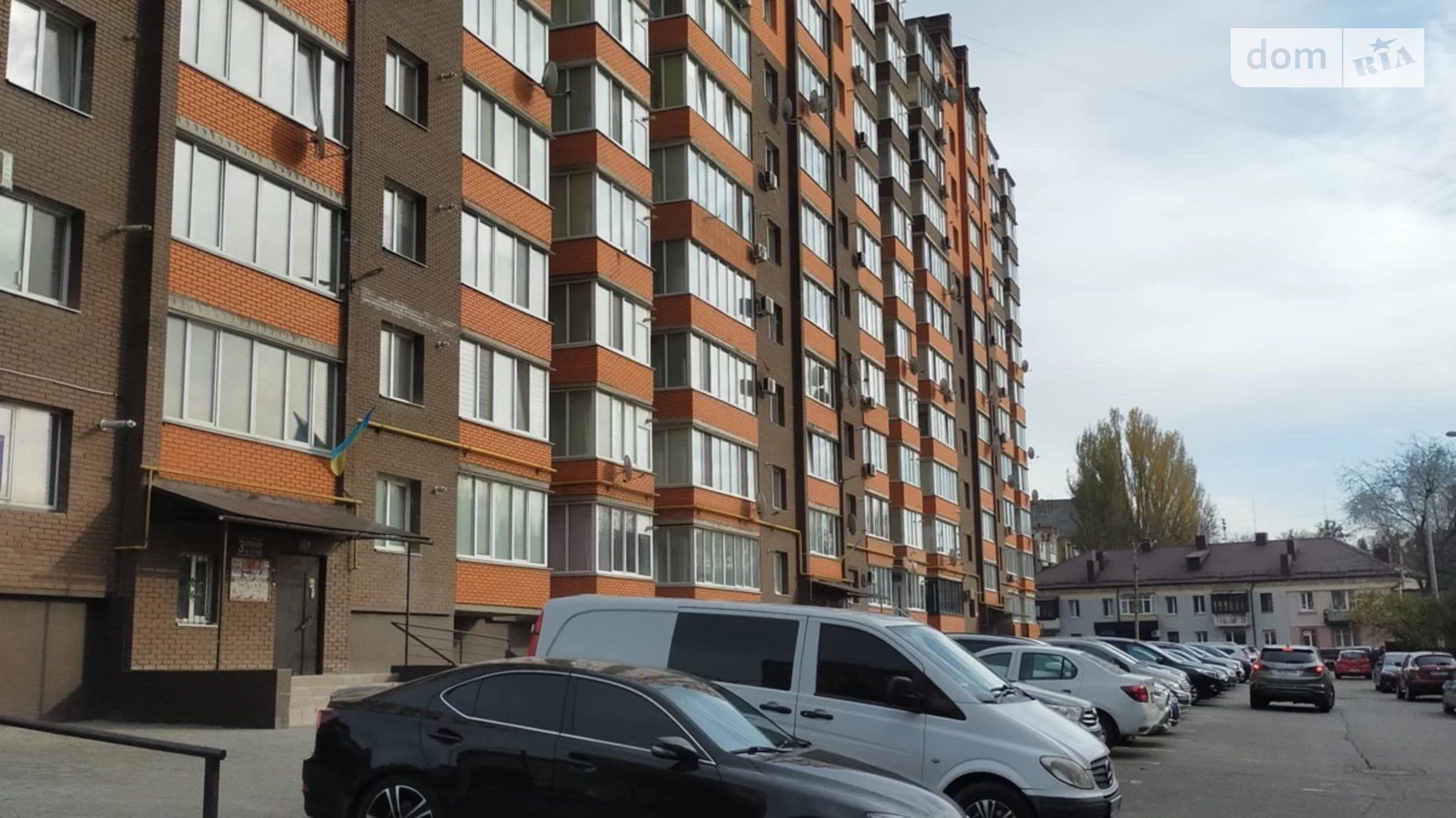 Продается 1-комнатная квартира 61.7 кв. м в Ровно, ул. Черновола Вячеслава, 60