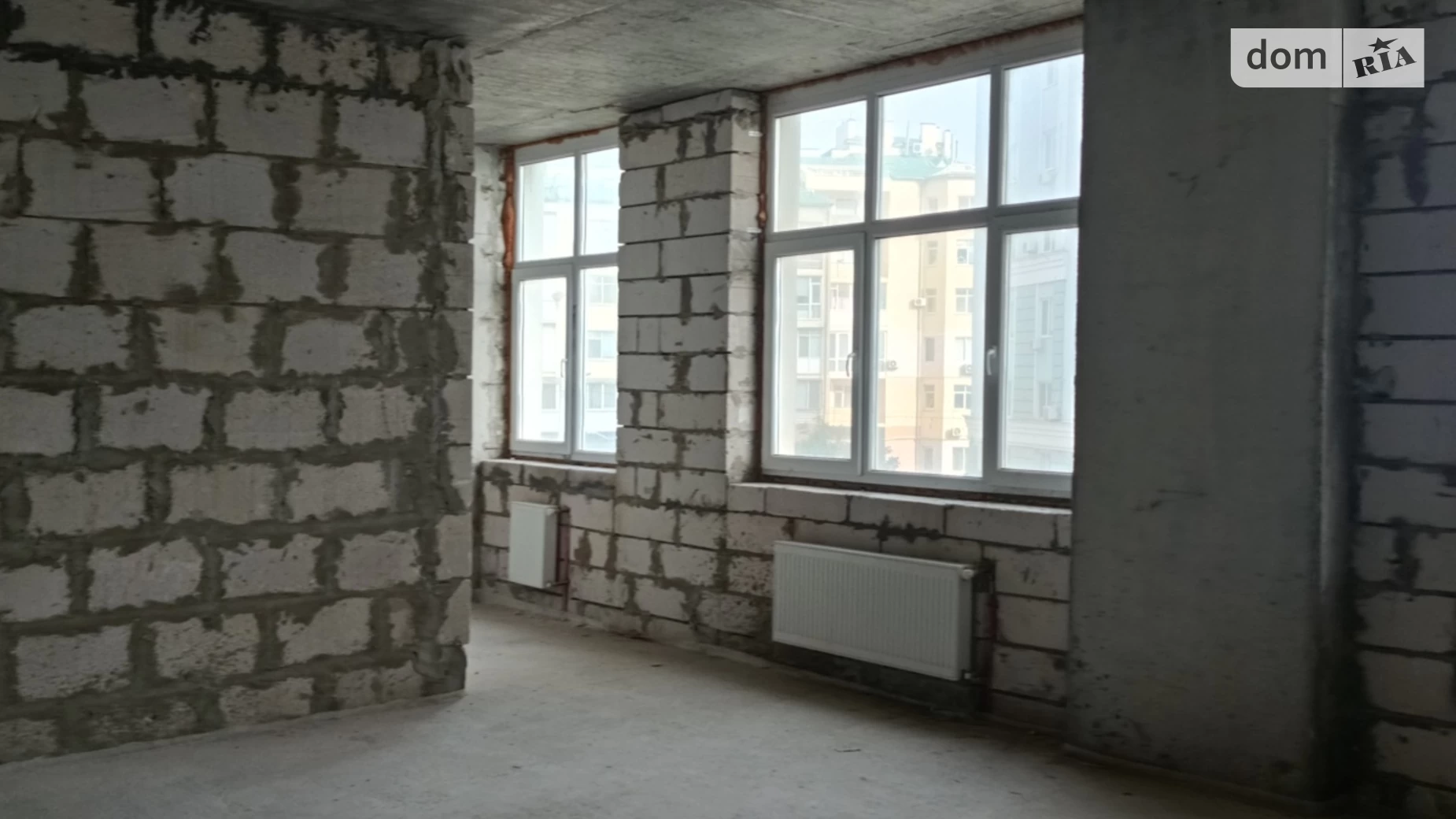 Продается 1-комнатная квартира 53.6 кв. м в Черноморске, ул. Радостная - фото 2