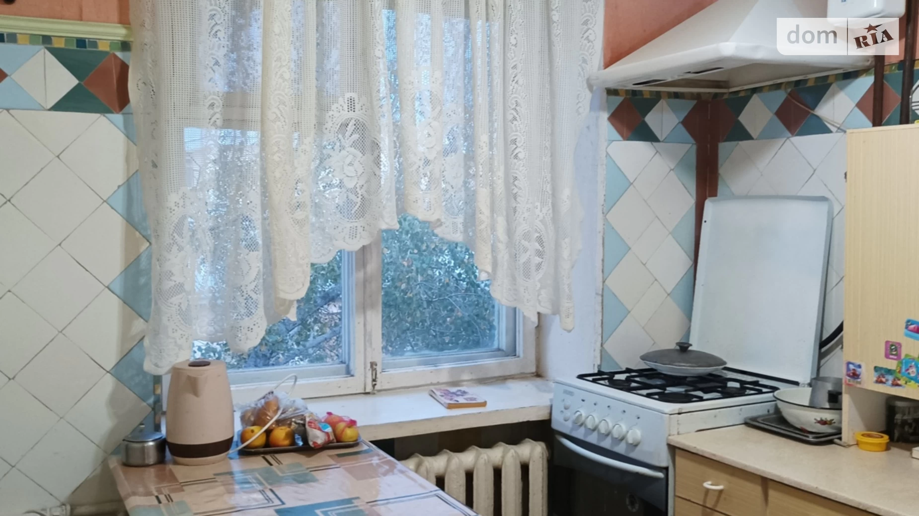 Продается 3-комнатная квартира 56 кв. м в Черноморске, ул. Парковая - фото 2