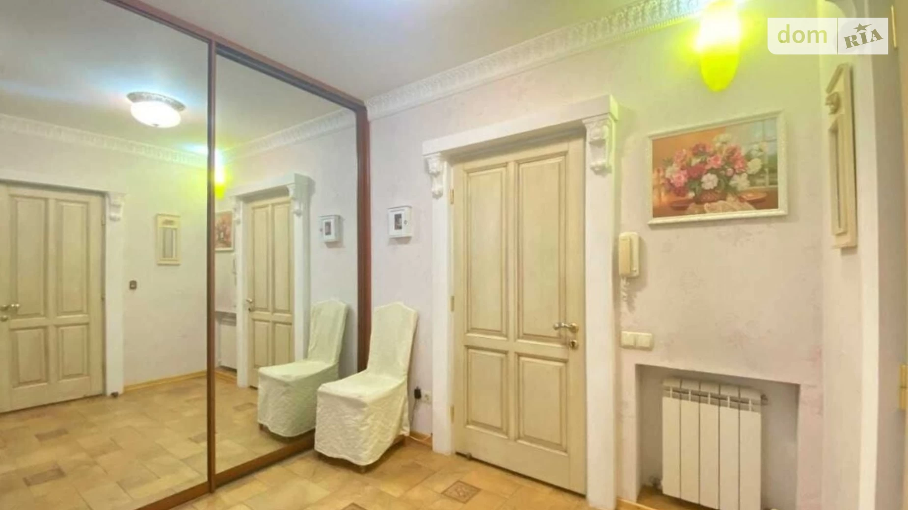 Продается 2-комнатная квартира 62 кв. м в Днепре, просп. Яворницкого Дмитрия, 45