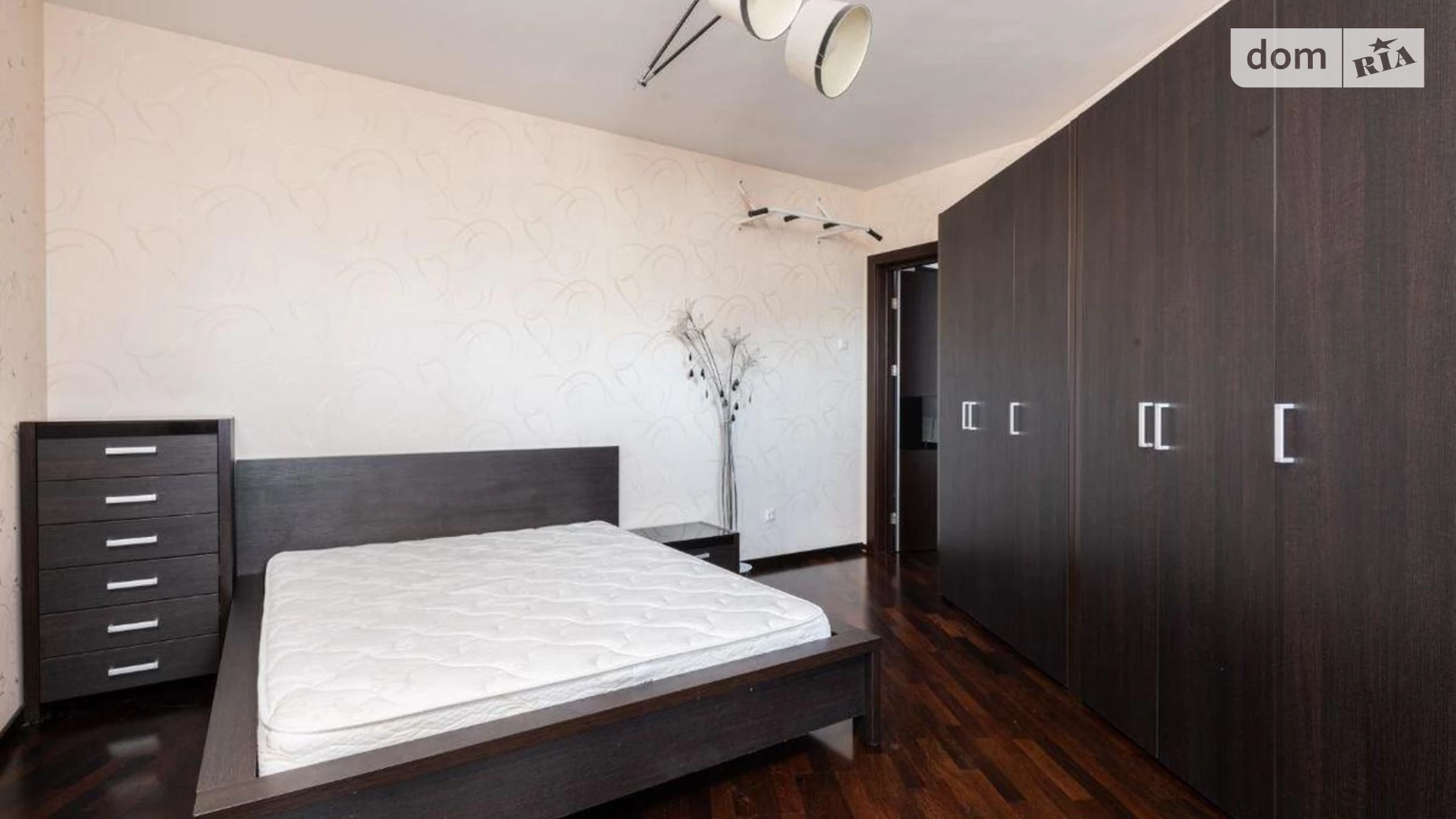 Продается 2-комнатная квартира 84 кв. м в Киеве, ул. Срибнокильская, 1 - фото 2