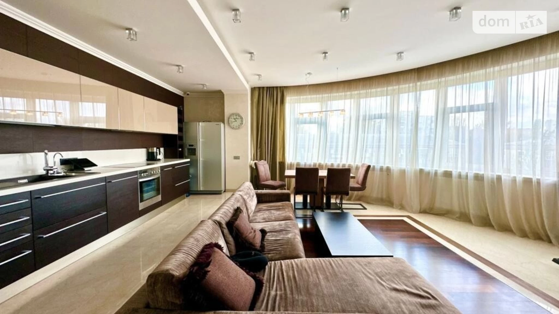 Продается 3-комнатная квартира 110 кв. м в Киеве, бул. Леси Украинки