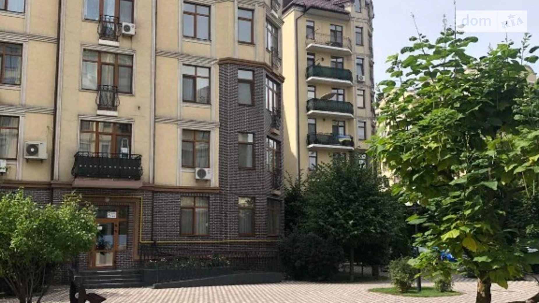 Продается 1-комнатная квартира 42 кв. м в Буче, ул. Шевченко