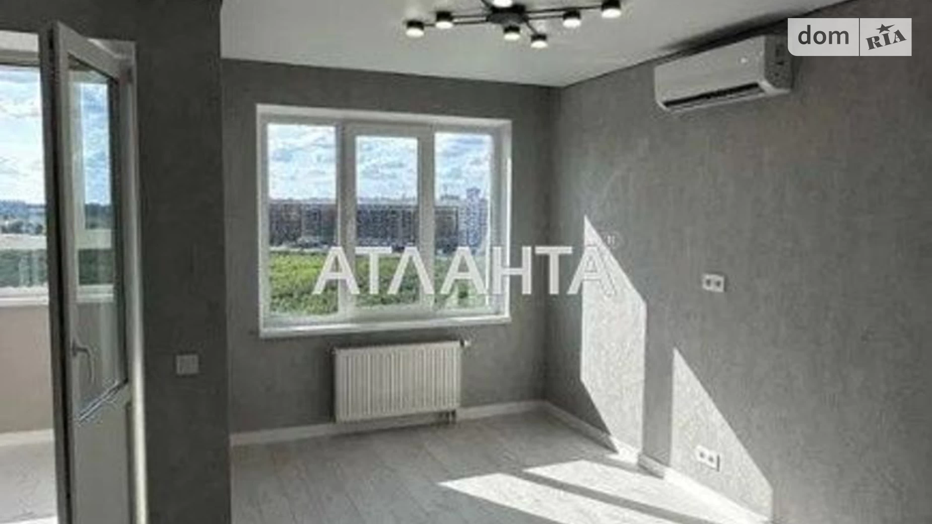 Продається 1-кімнатна квартира 42.35 кв. м у Києві, вул. Лісна