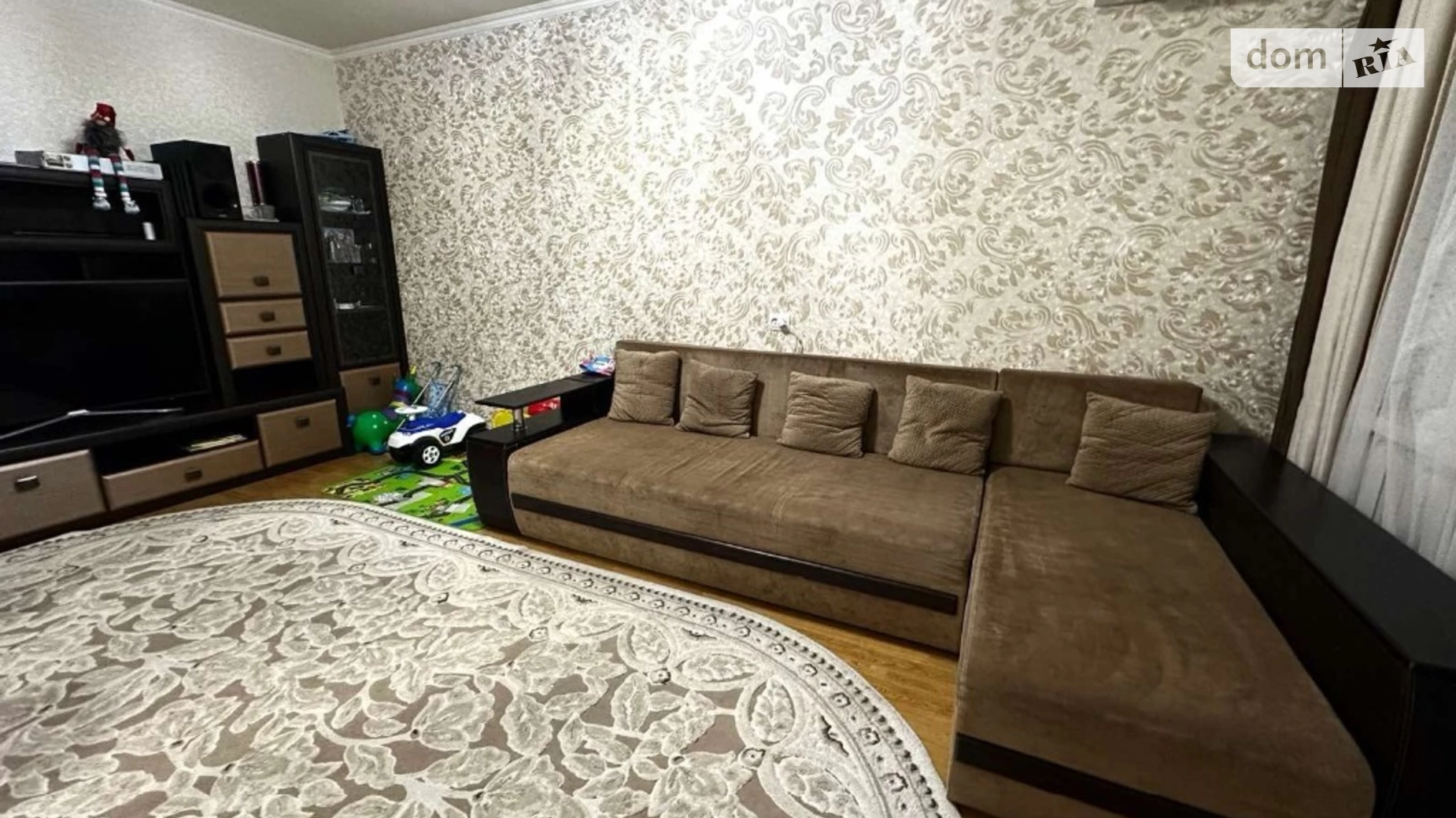 Продается 2-комнатная квартира 76 кв. м в Хмельницком, ул. Степана Бандеры