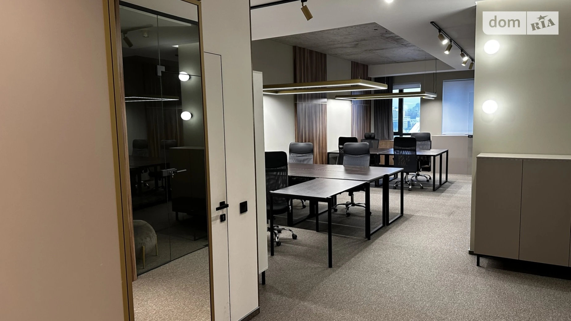Сдается в аренду офис 86 кв. м в бизнес-центре, цена: 2800 $ - фото 3